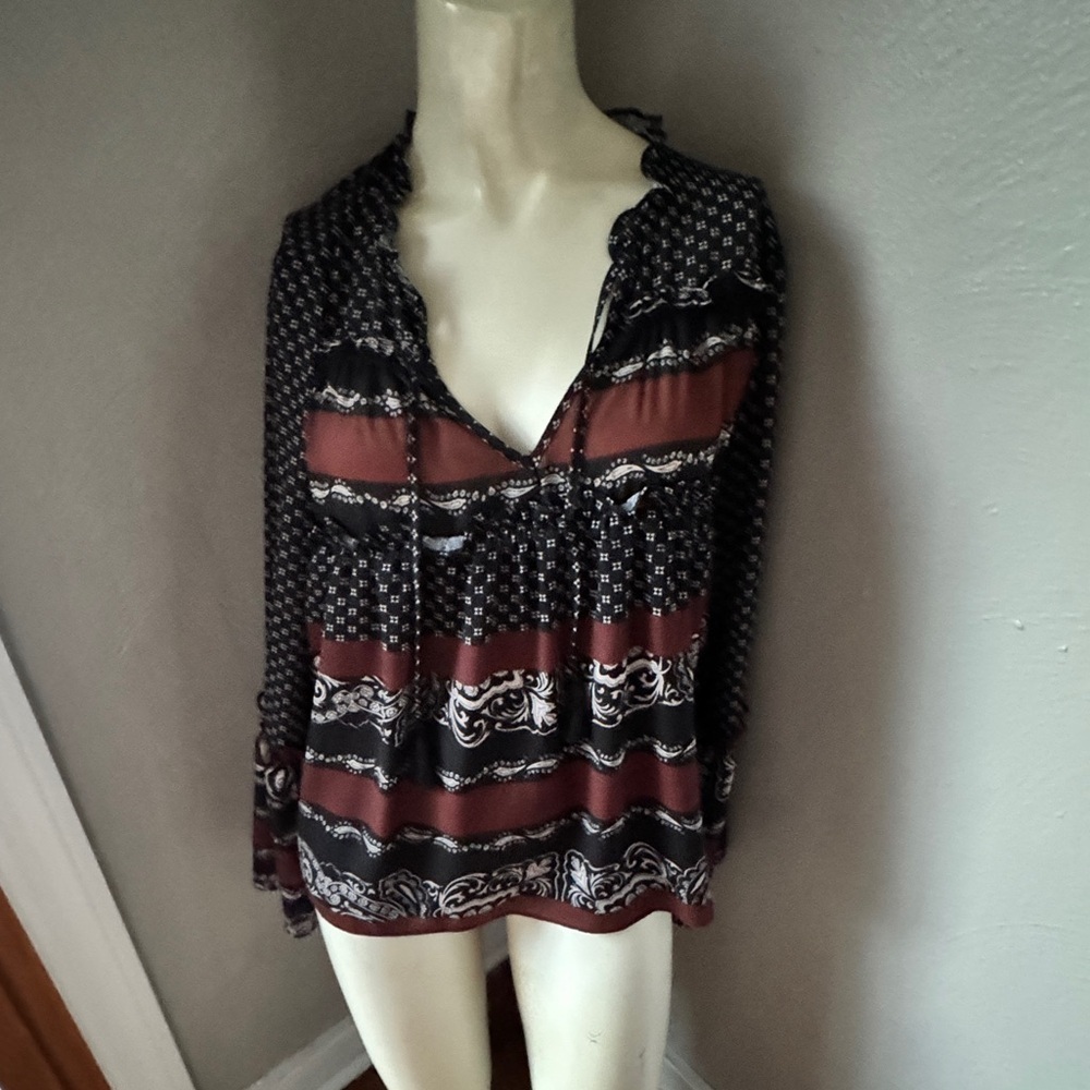 Central Park west print blouse with bell sleeves size small nwot